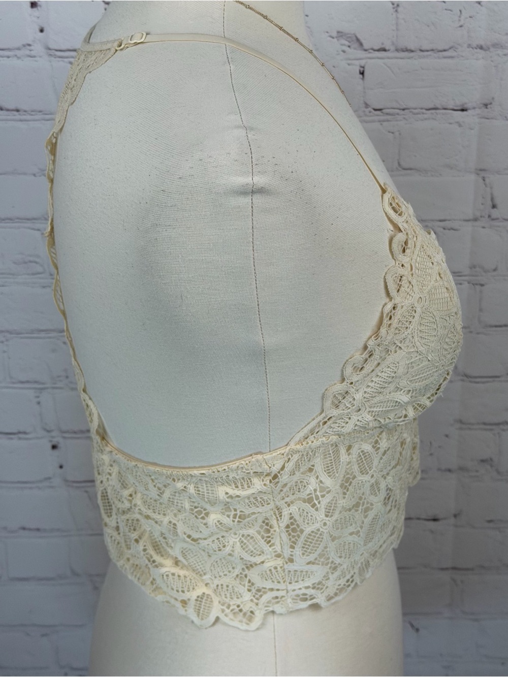 Delicate Cream Lace Padded Bralette Sz Large Coquette, Whimsigoth, Romantic - Picture 4 of 8